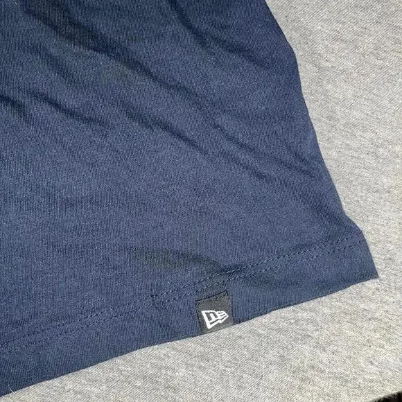 New Boston Red Sox Woman’s Medium 9x World Series Champions Woman Cropped TShirt - Picture 5 of 7